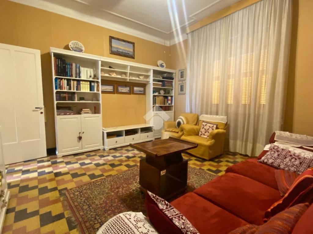 Appartamento in vendita a Rapallo via Bolzano