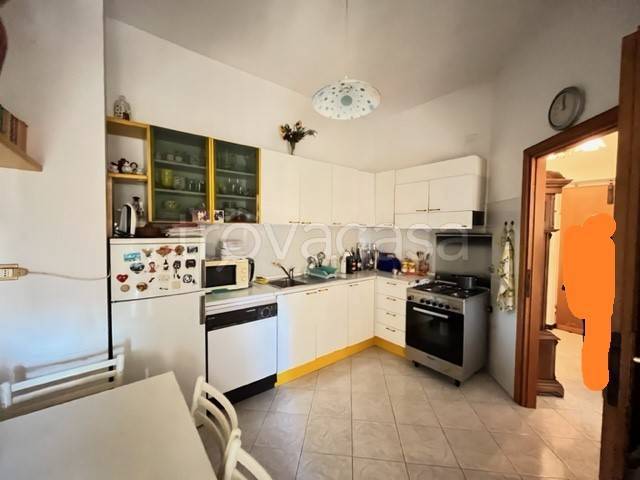 Appartamento in vendita a Genova via Giovanni Opisso