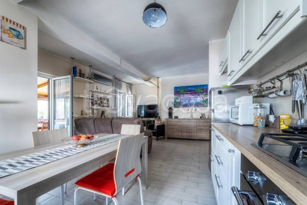 Appartamento in vendita a Formia via del Mare, 34