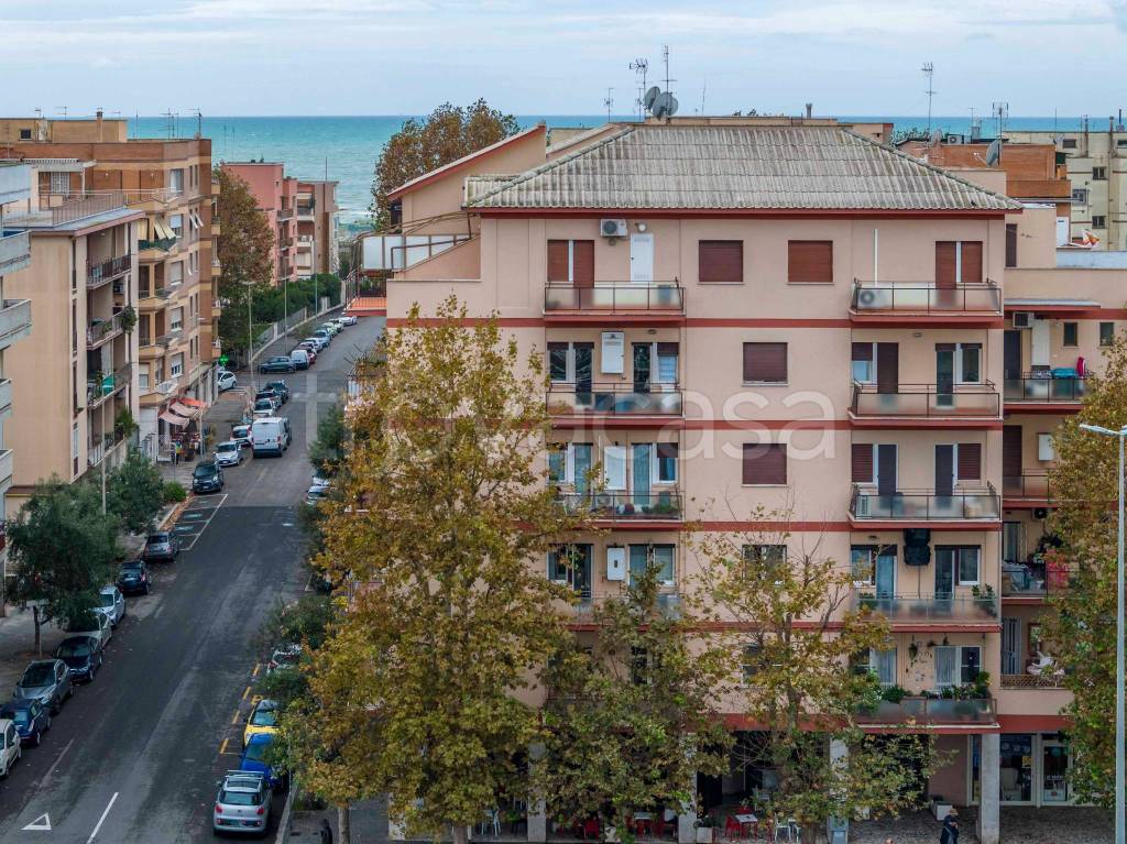 Appartamento in vendita a Roma piazza Vega, 5