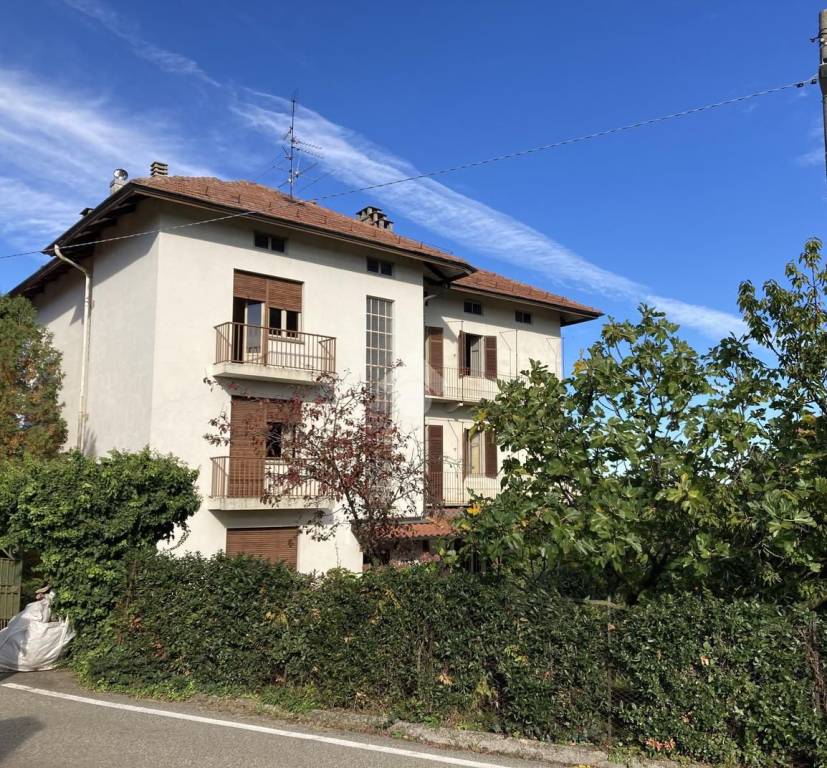 Villa Bifamiliare in vendita a Lessona via Fratelli Bianchetto
