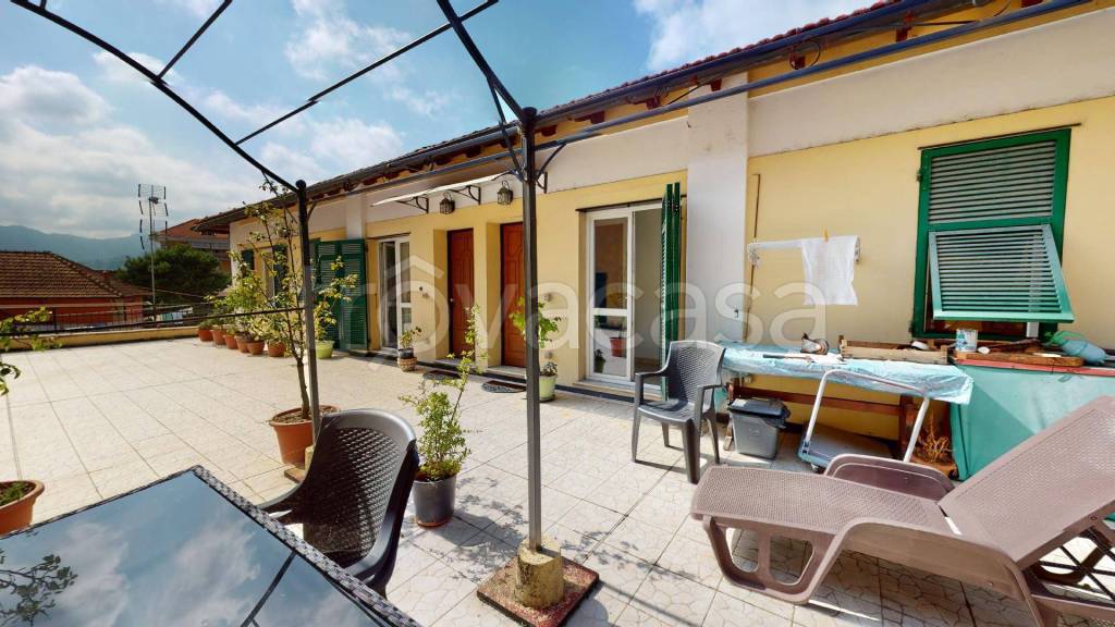 Appartamento in vendita a Sant'Olcese via Amerigo Vespucci