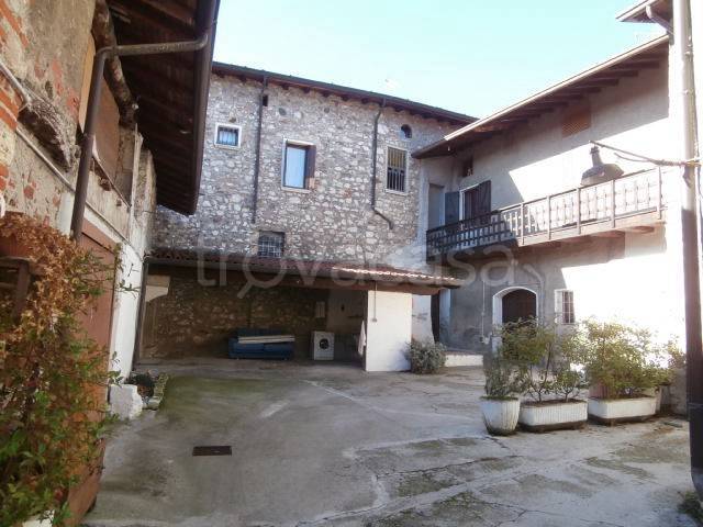 Casa Indipendente in vendita a Roè Volciano via t. Olivelli