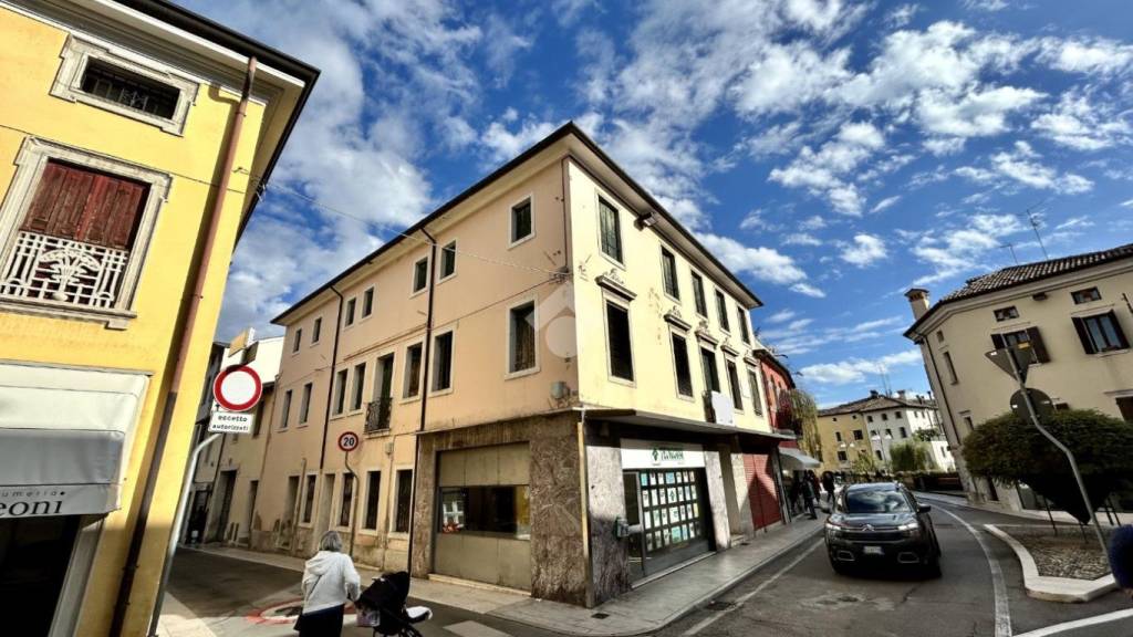 Casa Indipendente in vendita a Sacile via l. Nono