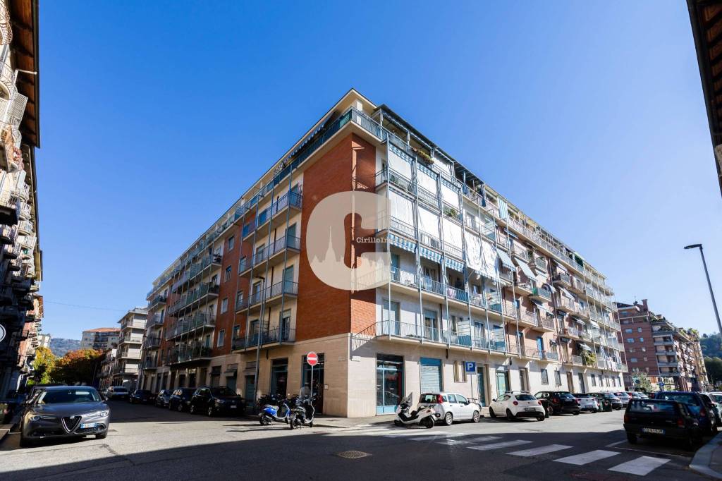 Appartamento in vendita a Torino via Benevento, 28
