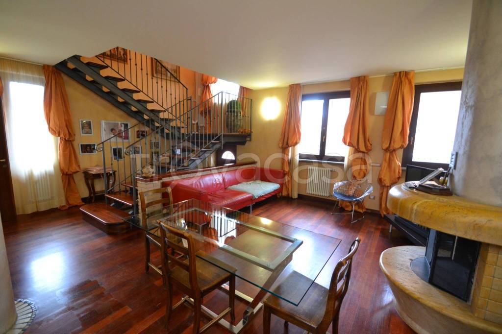 Villa Bifamiliare in vendita a Mulazzano via Alcide De Gasperi, 4