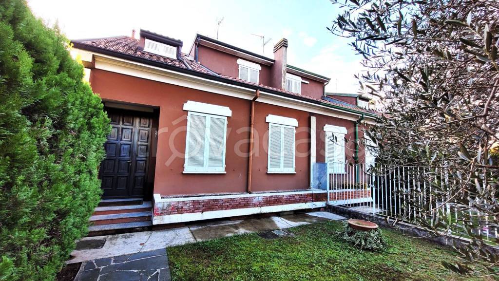 Villa a Schiera in vendita a Legnano via Giovanni Amendola, 23