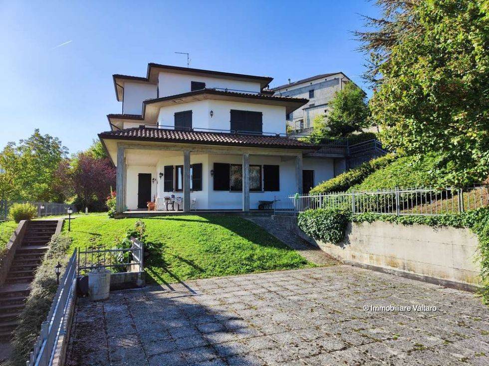 Villa in vendita a Tornolo centro