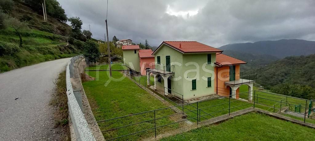 Villa a Schiera in vendita a Borzonasca località Levaggi
