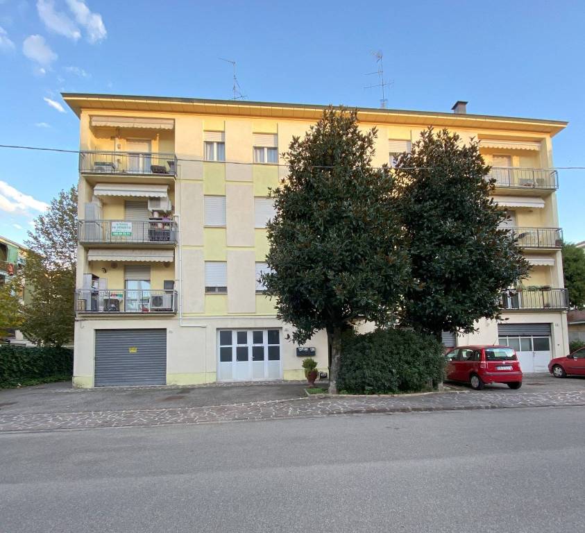Appartamento in vendita a Carpi via f. Guicciardini, 45