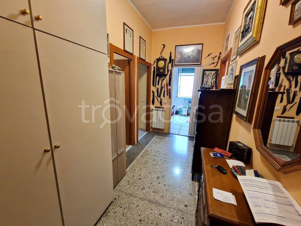 Appartamento in vendita a Roma via dei Gelsi