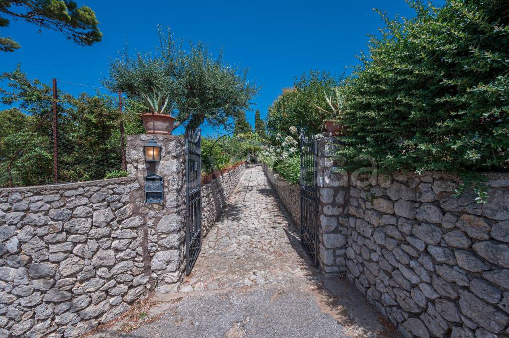 Villa in vendita ad Anacapri via Lo Pozzo, 12