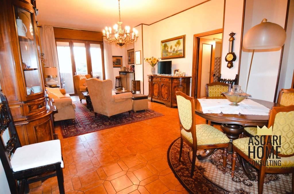 Appartamento in vendita a Modena via 9 Gennaio 1950