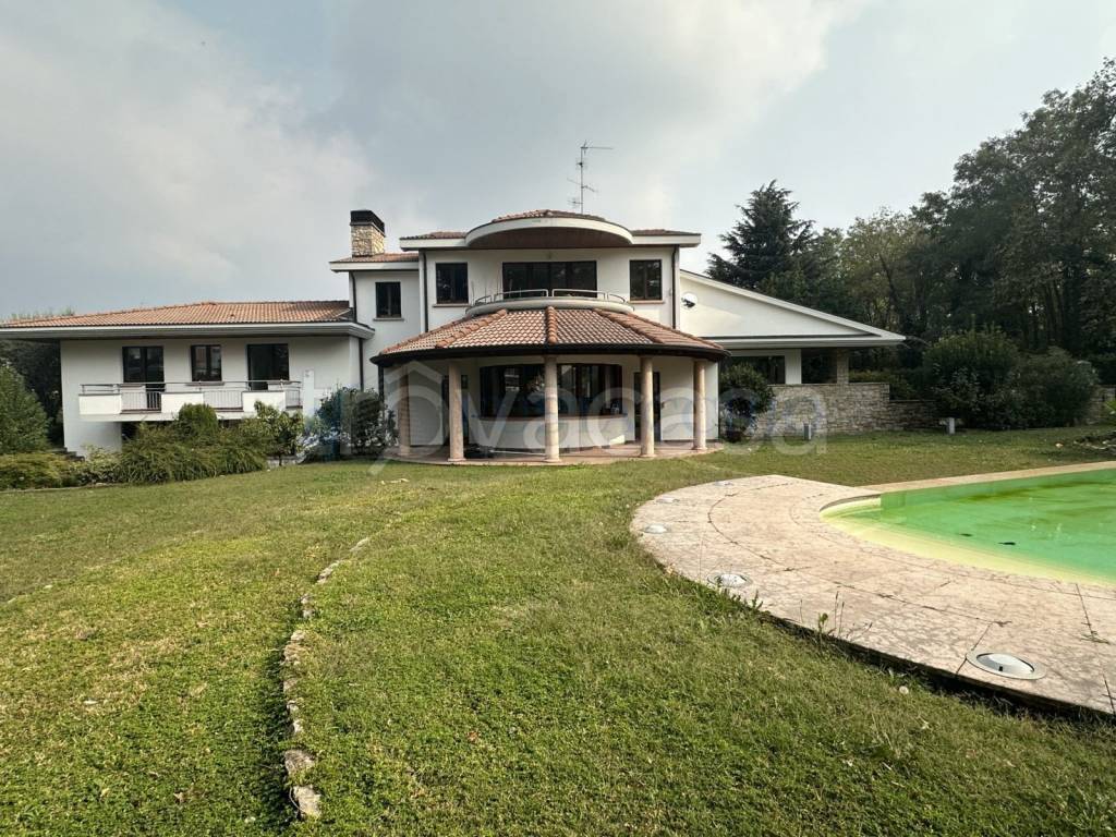 Villa in vendita a Gorle via Ada Negri