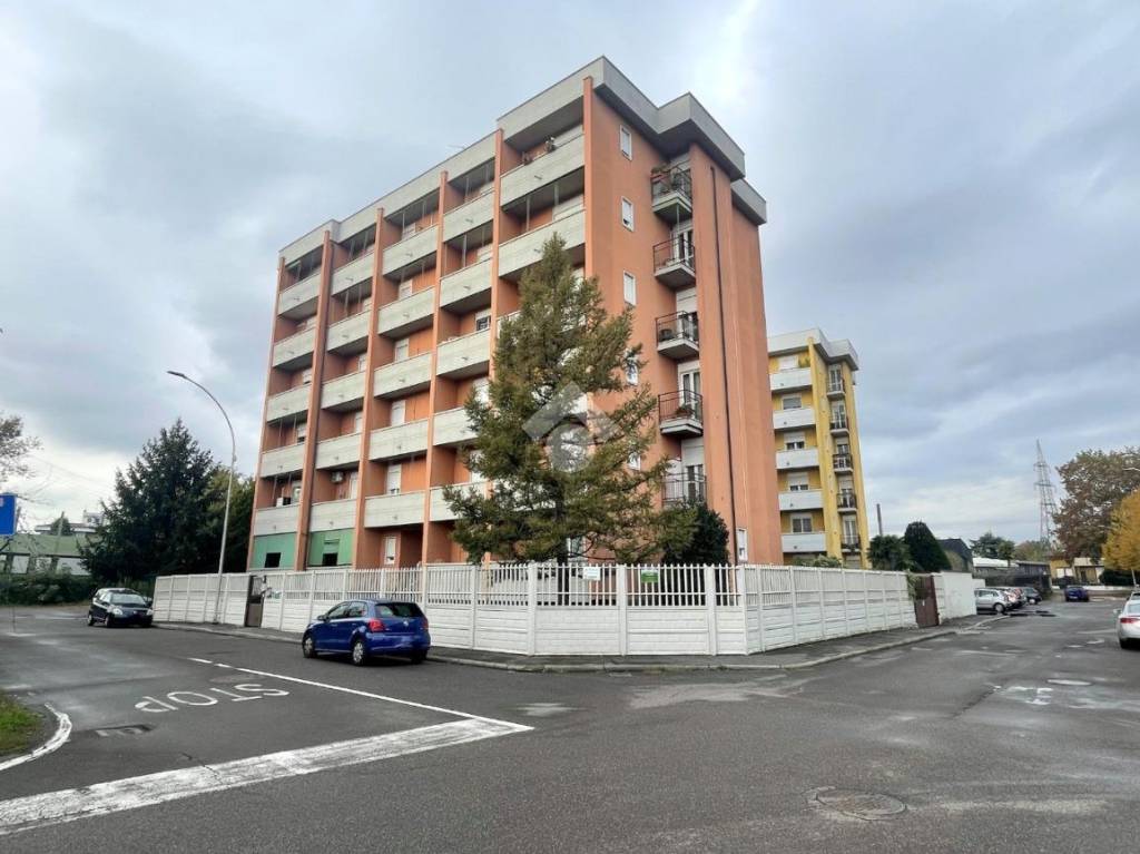 Appartamento in vendita a Castellanza via g. Giolitti, 15