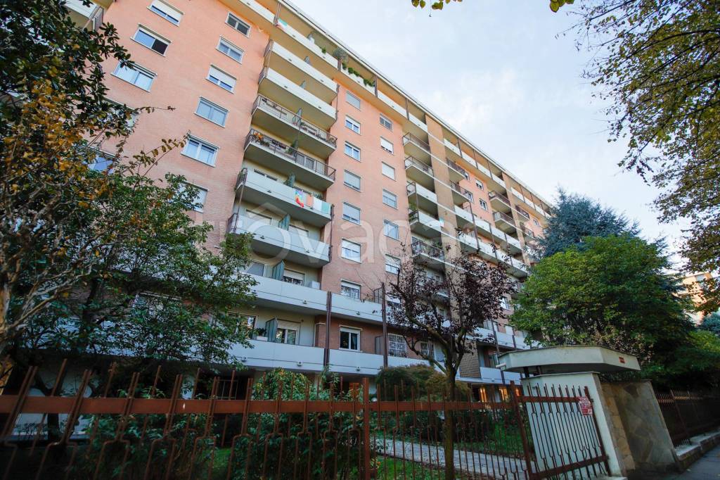 Appartamento in vendita a Torino piazza Domenico Cimarosa, 43