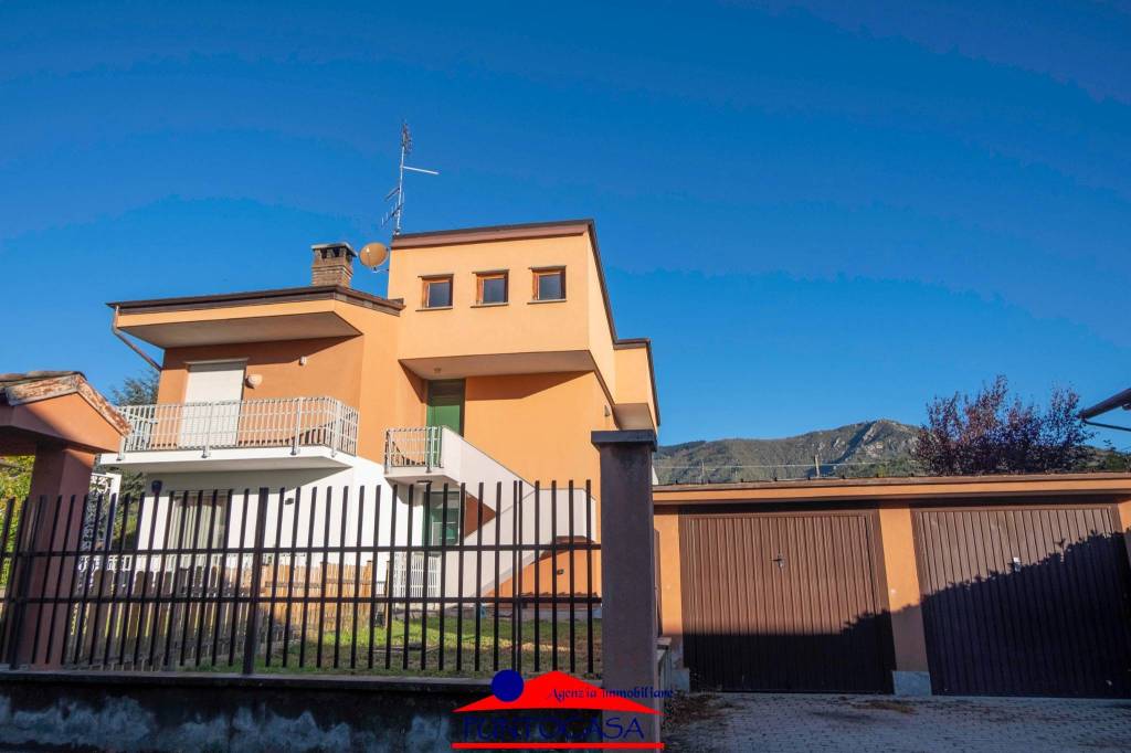 Appartamento in vendita a Dronero via Copetta, 24