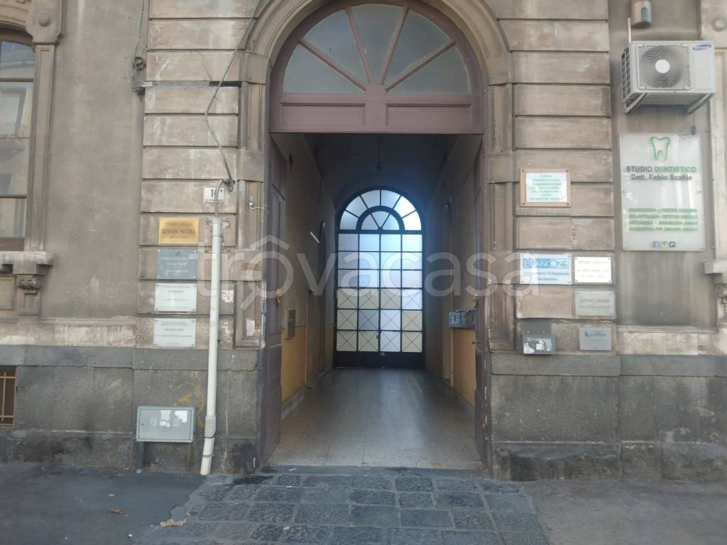 Ufficio in affitto a Catania viale Vittorio Veneto, 14
