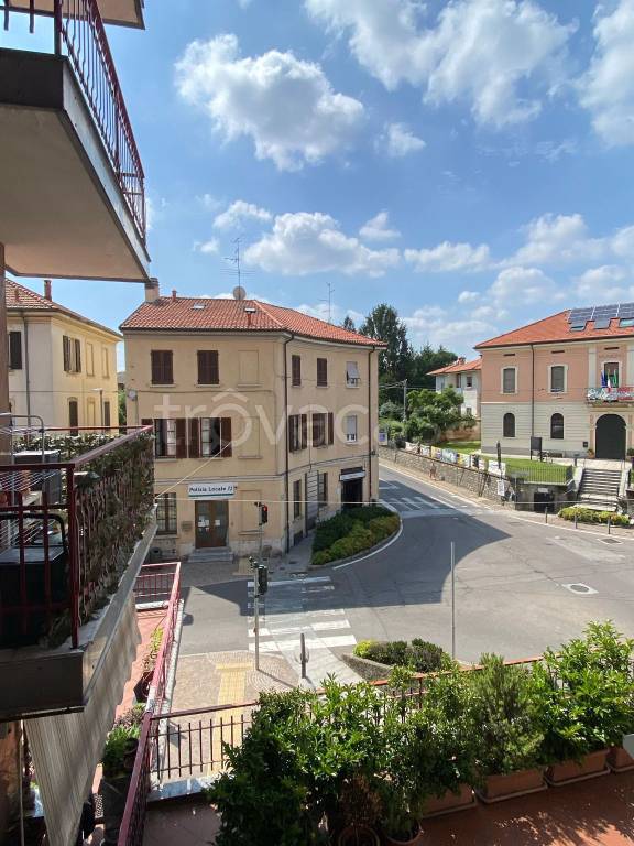 Appartamento in vendita a Cadorago via Cesare Cantù, 1