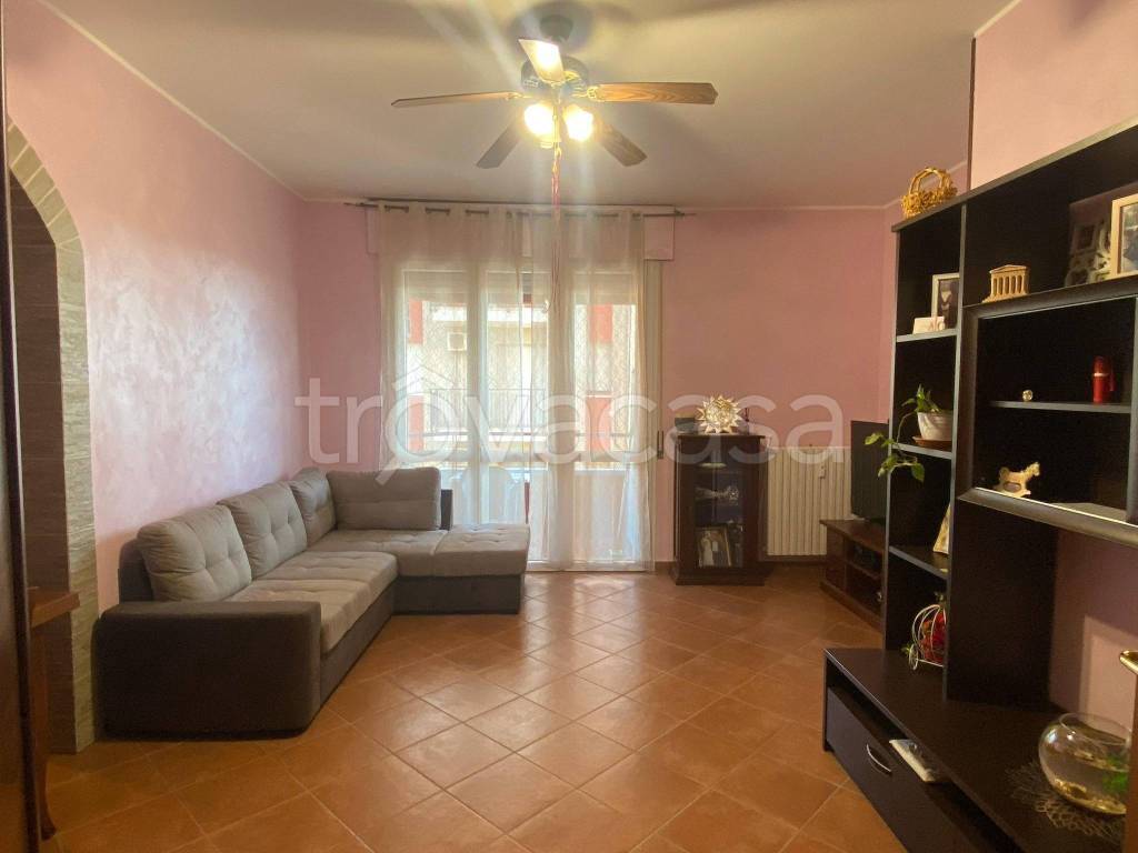 Appartamento in vendita a Corsico via Montello, 6