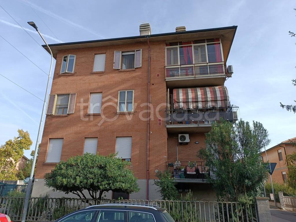 Appartamento in vendita a Ferrara via Giuseppe Rovani, 20
