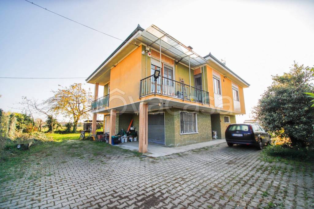 Villa in vendita a Rivarolo Canavese via Renzo Scognamiglio, 75