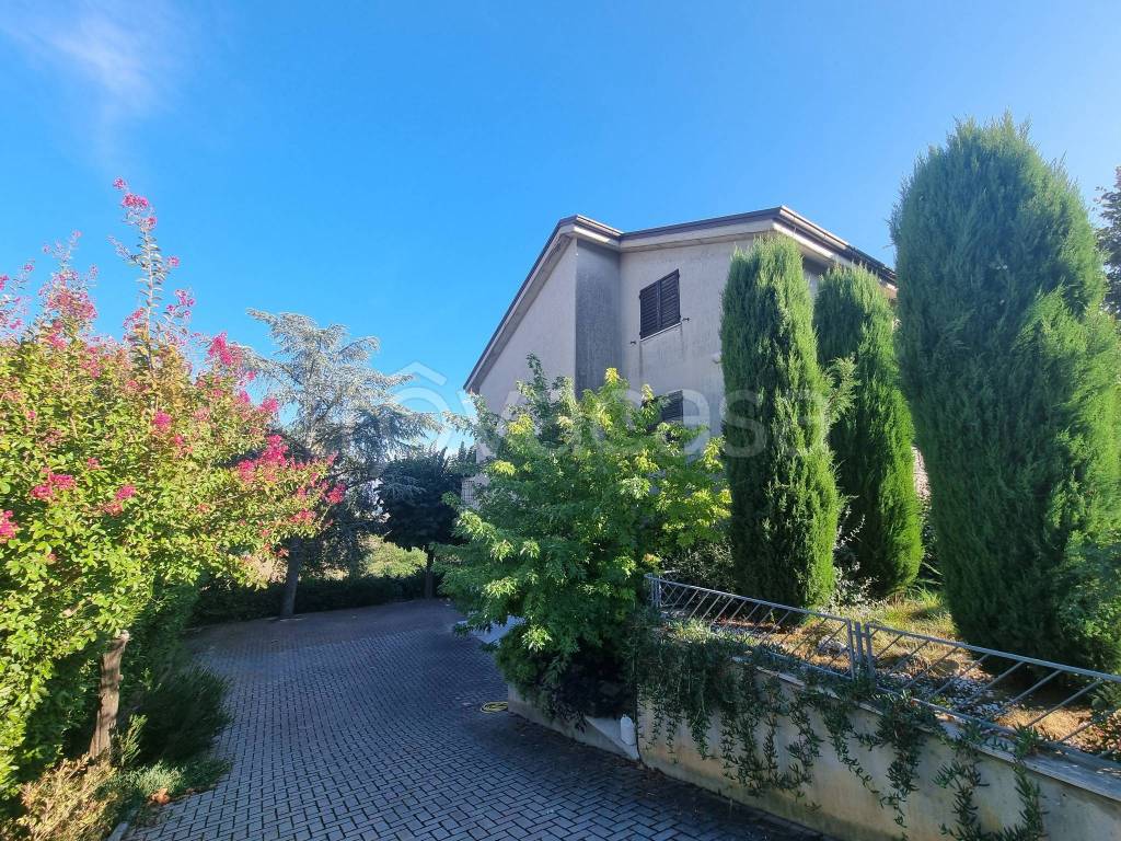 Casa Indipendente in vendita a Monte San Pietrangeli contrada San Rustico