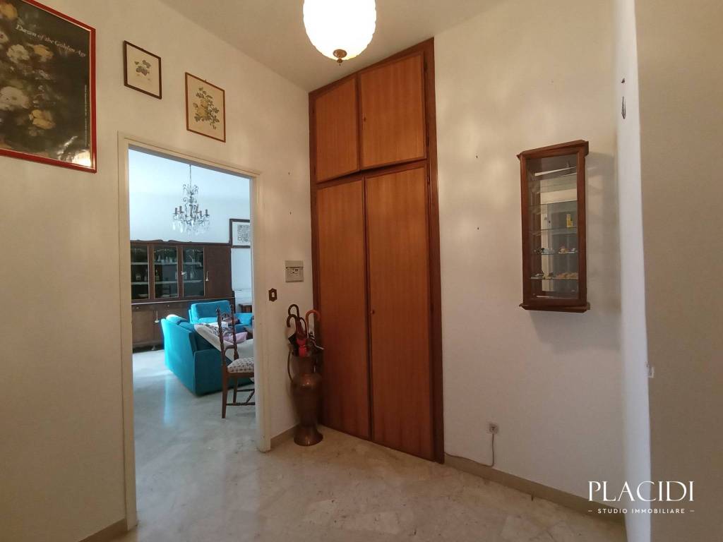Appartamento in vendita a L'Aquila via Strinella, 22