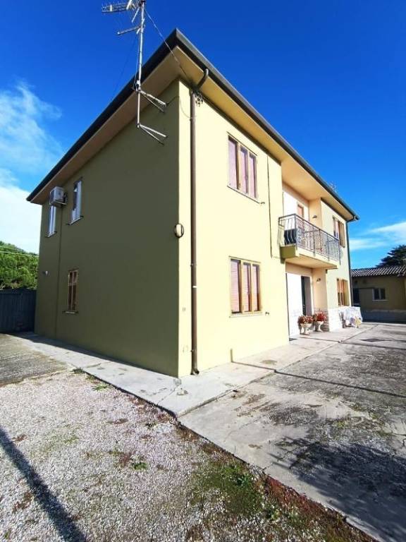 Villa Bifamiliare in vendita a Rosolina via Ca' Diedo