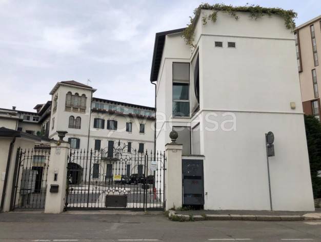 Appartamento all'asta a Milano via Egidio Folli, 29