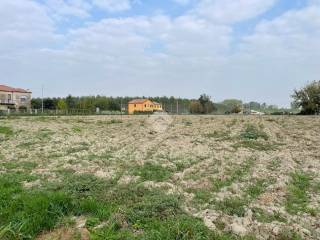 Terreno commerciale in vendita a ferrara via aldo chiorboli, 338