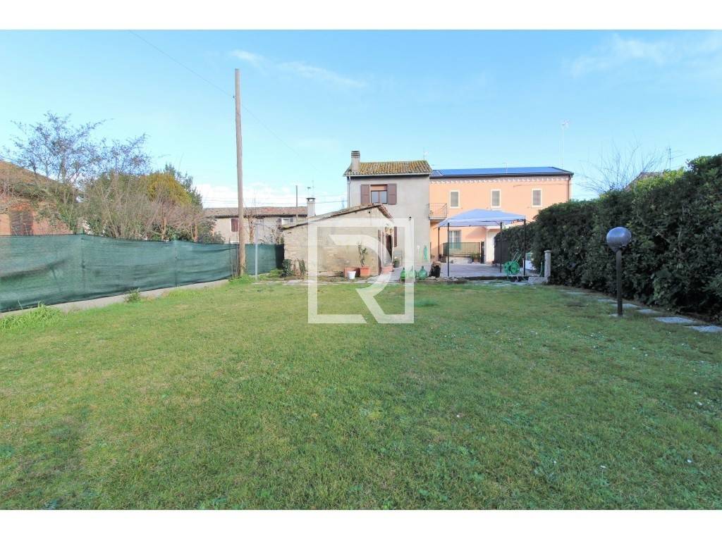 Villa in vendita a Ravenna via primo bandini, 54