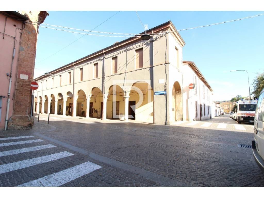 Intero Stabile in vendita a Meldola via Cavour, 153
