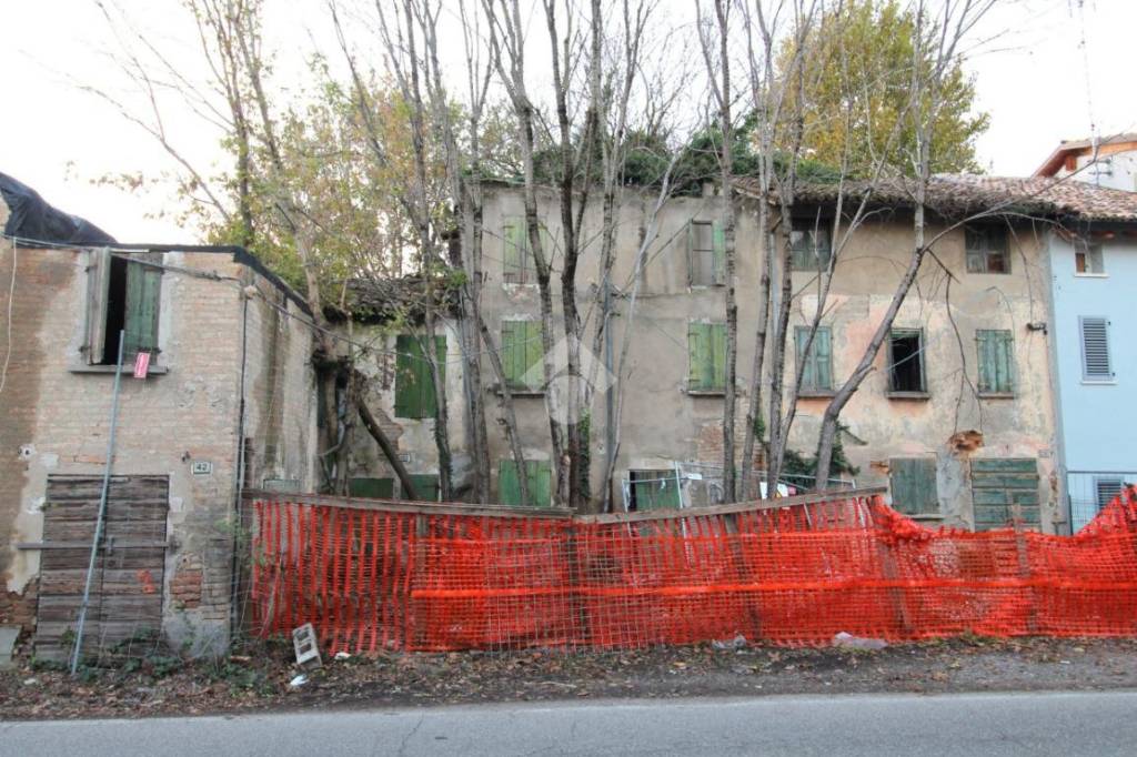 Colonica in vendita a Cadelbosco di Sopra via Don Pellegrino d'Oglio, 38