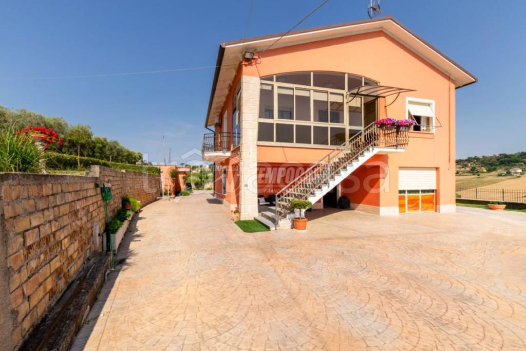 Casa Indipendente in vendita a Potenza Picena contrada Fosso a mare