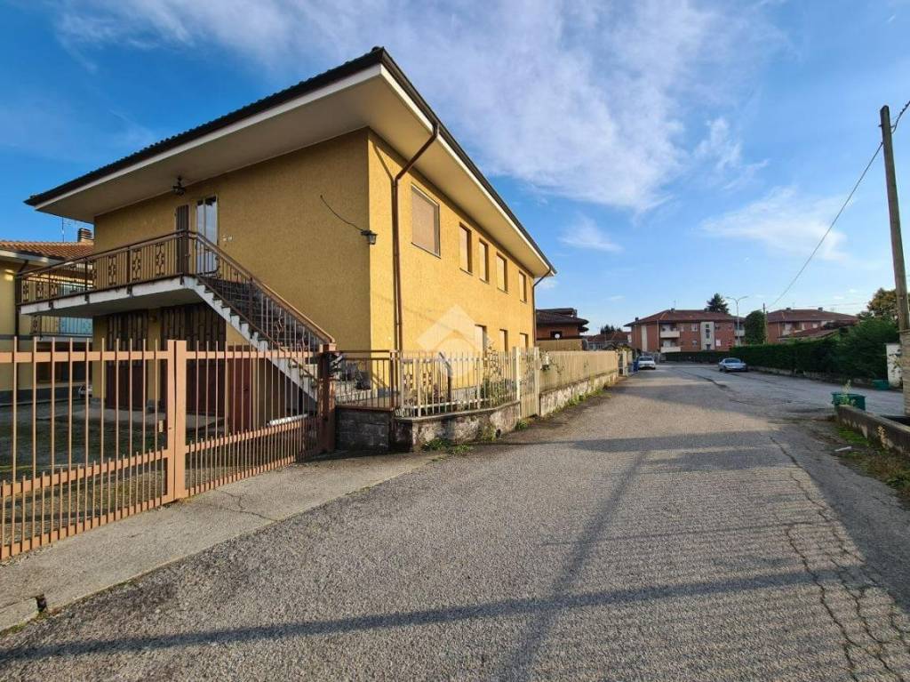 Appartamento in vendita a Castellamonte via Vietta, 6