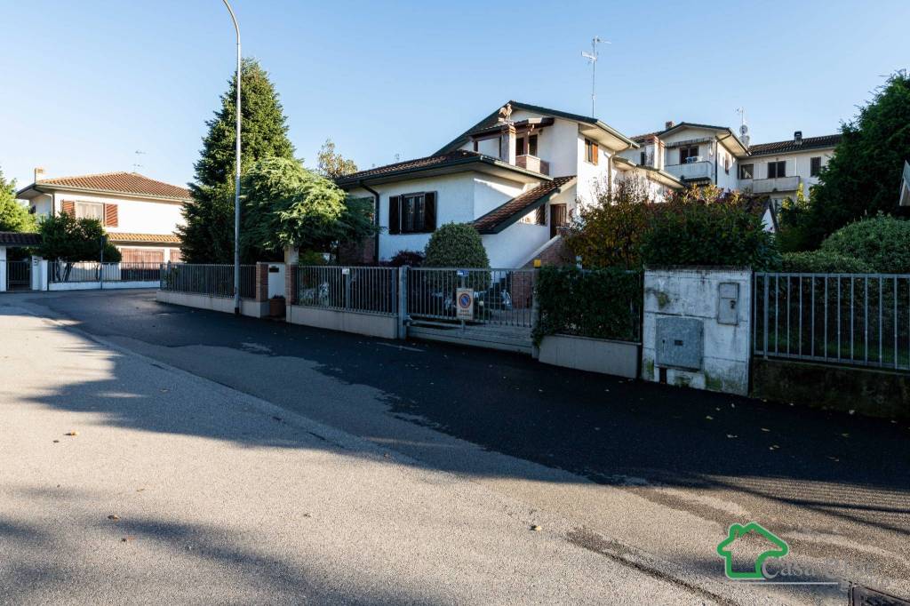 Villa in vendita a San Zenone al Lambro via Rodolfo Morandi, 10