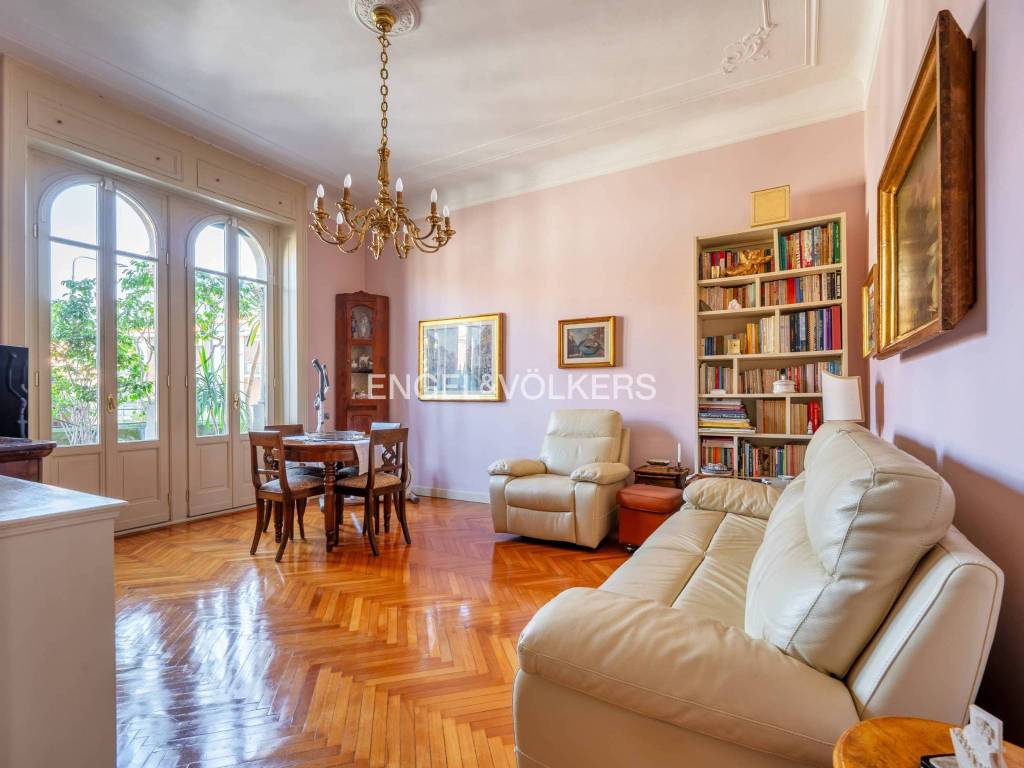 Appartamento in vendita a Milano via Antonio Ghislanzoni