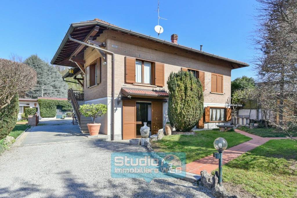 Villa in vendita a Mariano Comense via San Rocco, 27