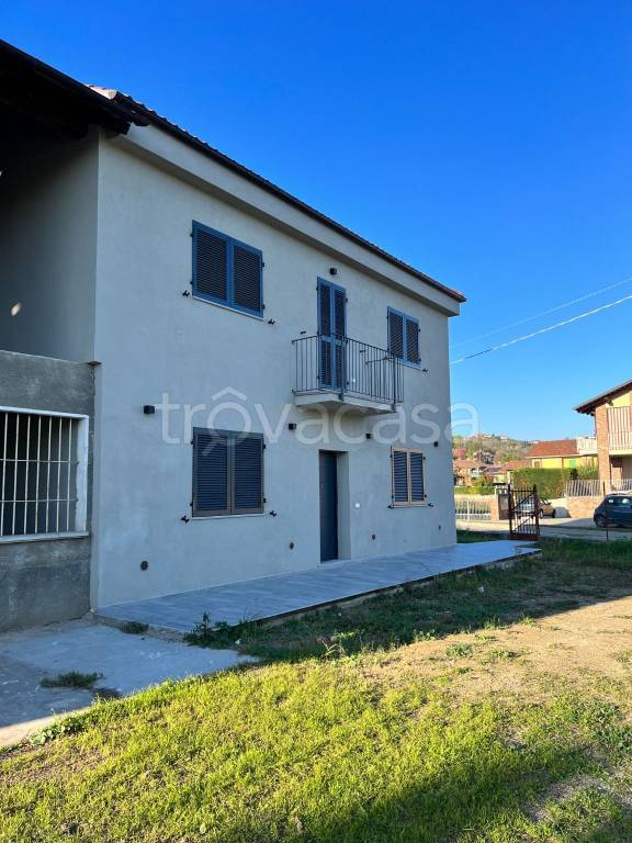 Casa Indipendente in vendita a Govone via Alcide De Gasperi, 5
