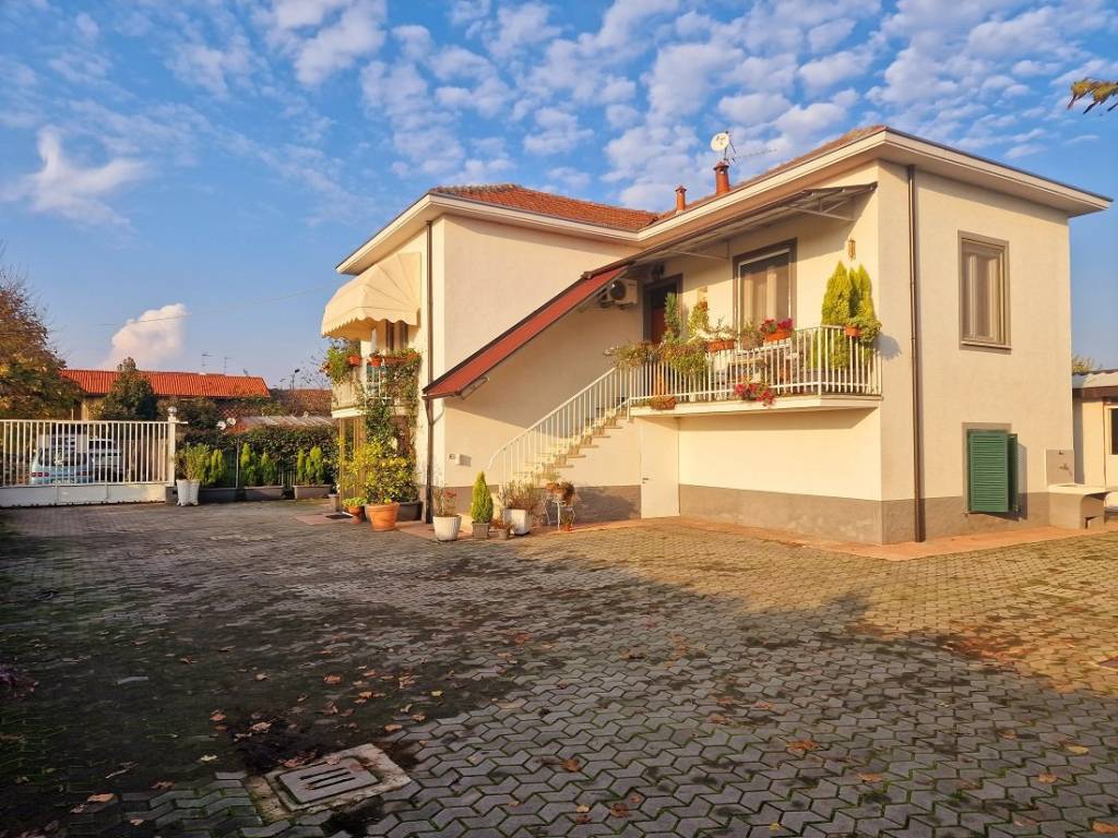 Villa in vendita a Vigevano strada Camina, 37
