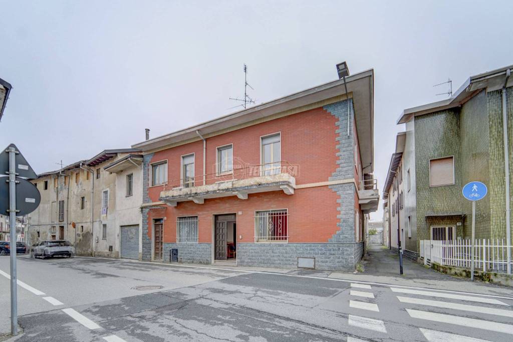 Appartamento in vendita a Cameri via Giacomo Matteotti