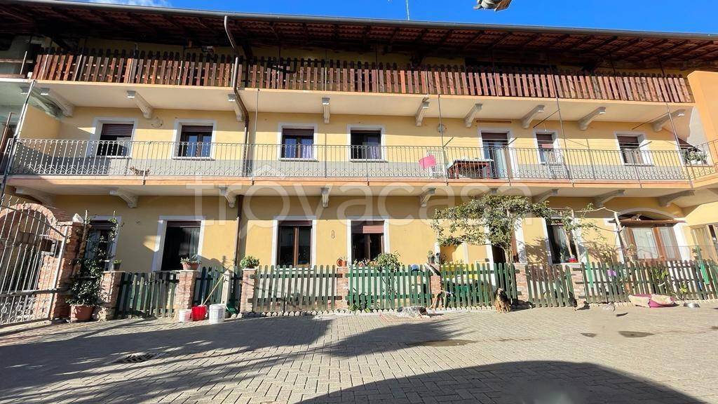 Villa in vendita a Bellinzago Novarese