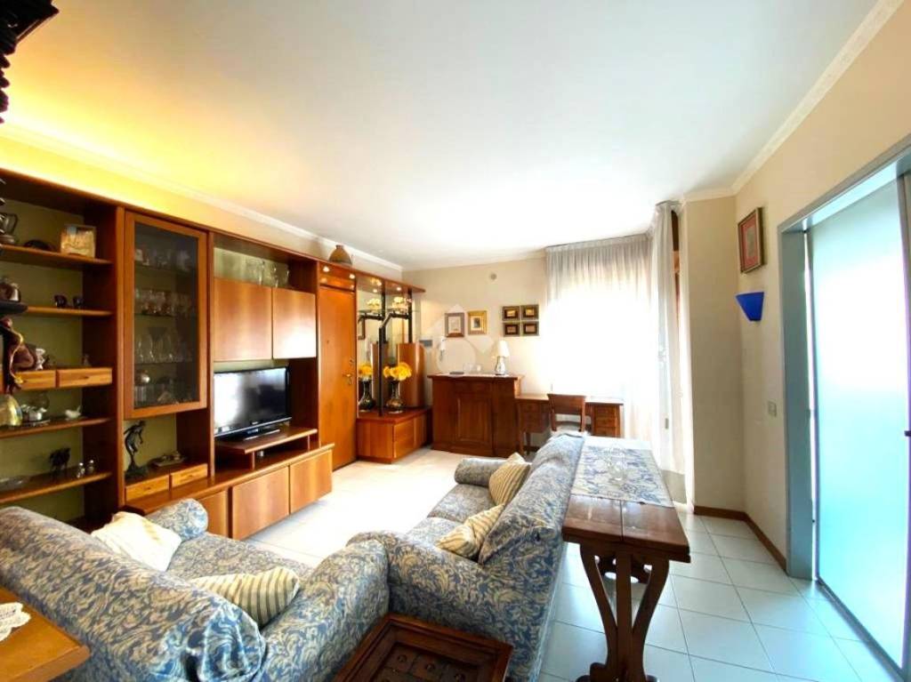 Appartamento in vendita a Monza via Carlo Emilio Gadda, 4