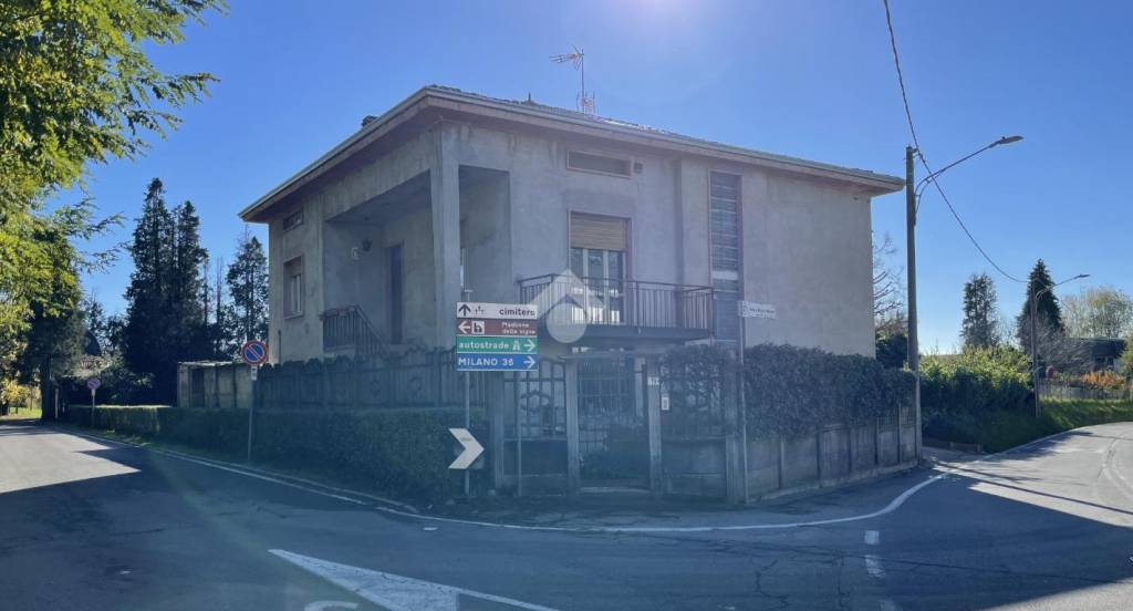 Villa in vendita a Tradate via Publio Virgilio Marone, 13
