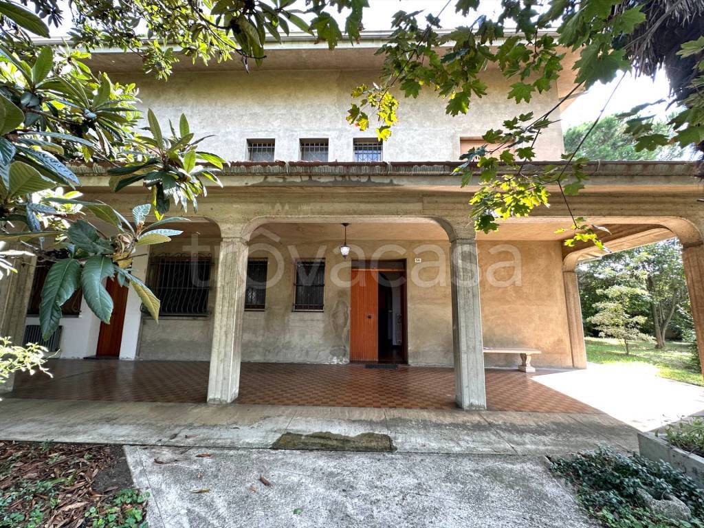 Villa in vendita a Cento via Risorgimento, 56