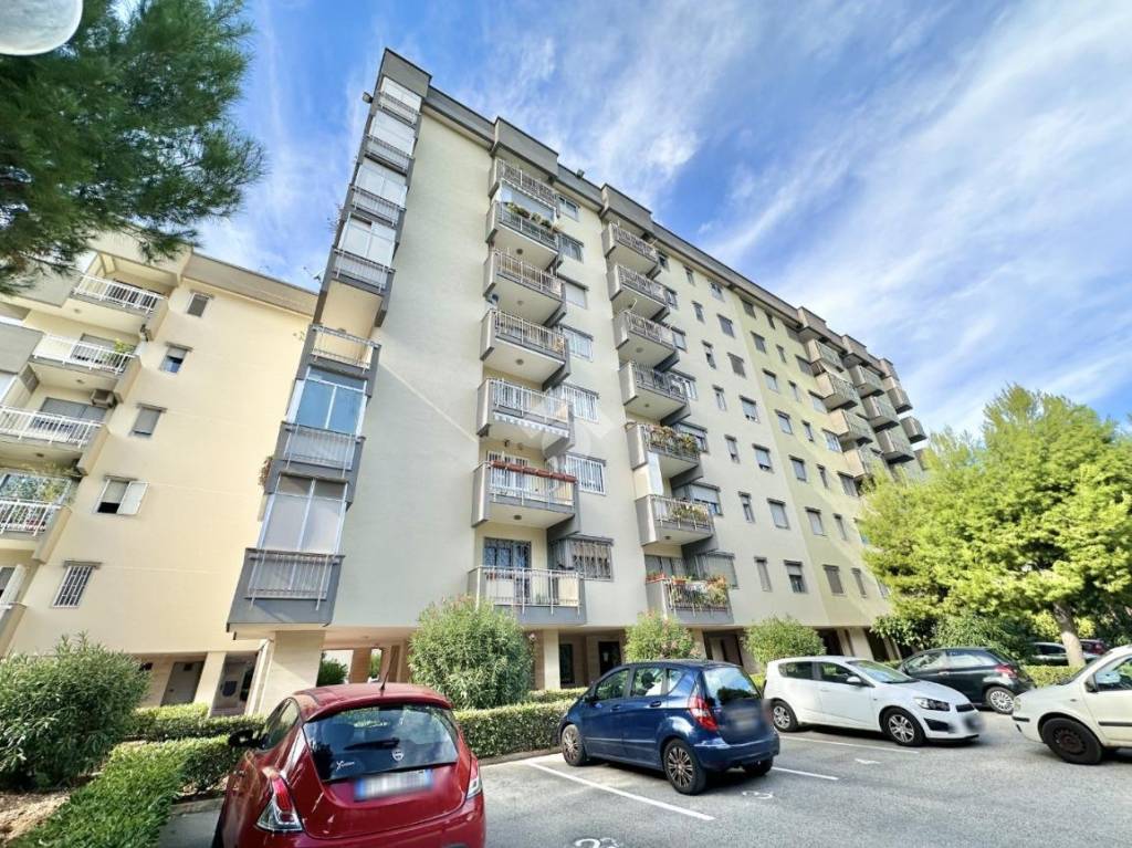 Appartamento in vendita a Bari via giuseppe papalia