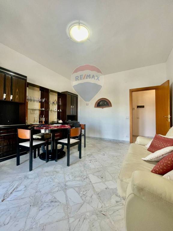 Appartamento in vendita a Bari via Capriati, 24