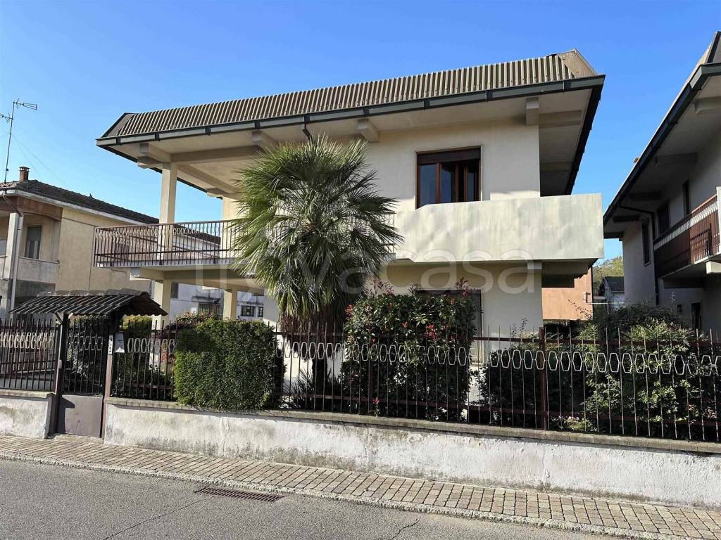 Villa in vendita a Sant'Angelo Lodigiano via della Costa