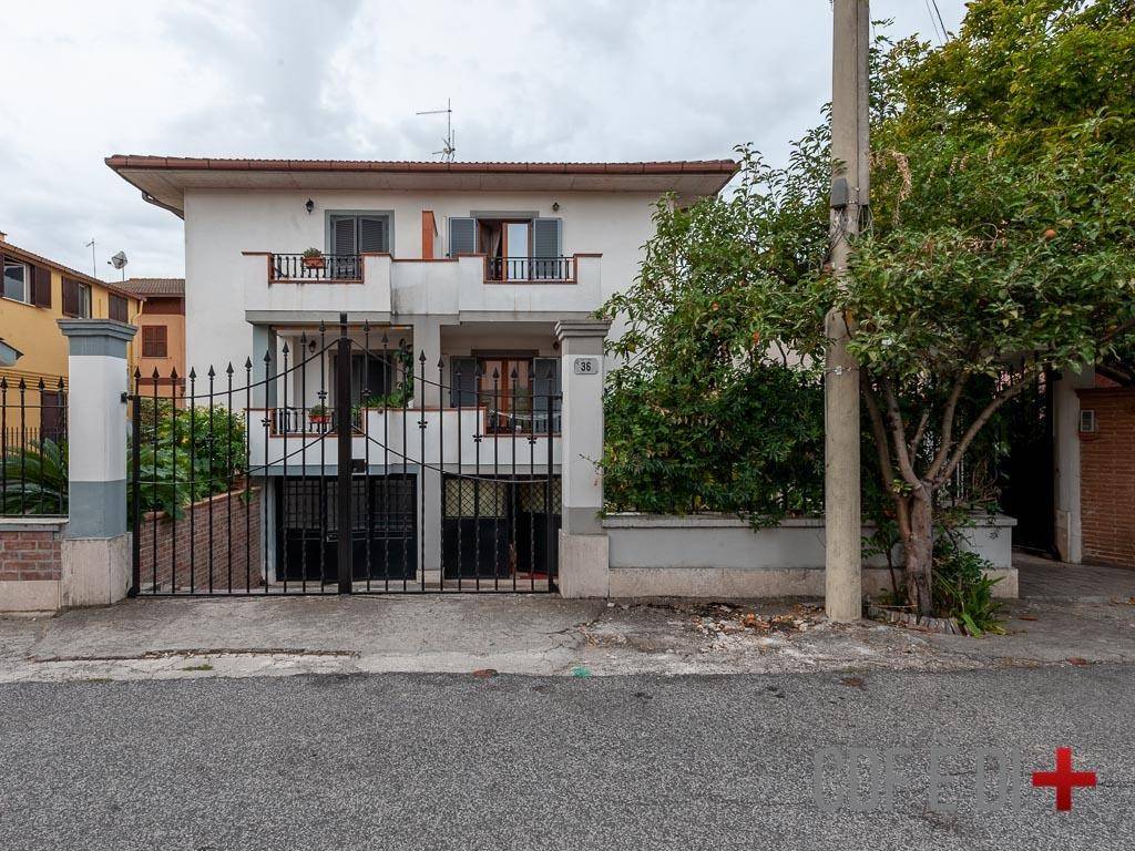 Villa Bifamiliare in vendita a Fara in Sabina via Terenzio Varrone